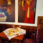 Hotel Lux