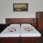 Hotel Lux 3*